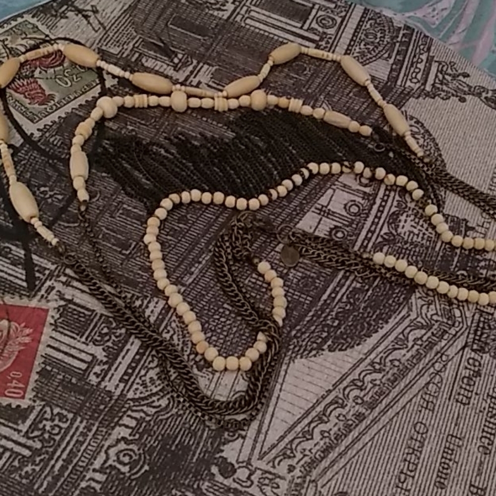 Layered boho fringe necklace - Picture 3 of 3